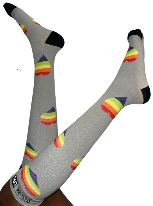 S-32 Gray Sock Rainbow heart